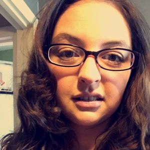 Meet your Posher, Alexandra